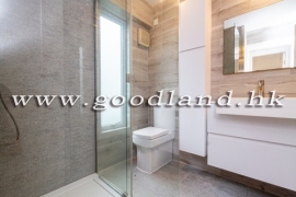 Clear Water Bay Spacious Village House for Sale