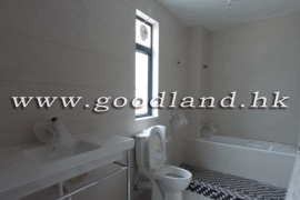 Clear Water Bay Spacious Village House for Sale