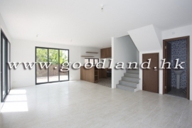Clear Water Bay Spacious Village House for Sale