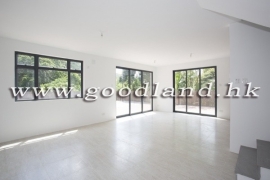Clear Water Bay Spacious Village House for Sale