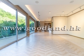 Clear Water Bay Detached House with Big Garden for Sale