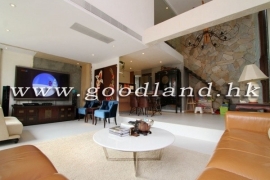 Clear Water Bay Renovated Village House for Sale