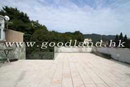 Clear Water Bay Renovated Village House for Sale