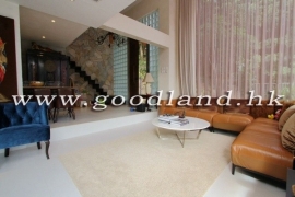 Clear Water Bay Renovated Village House for Sale
