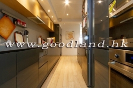 Clear Water Bay Renovated Village House for Sale