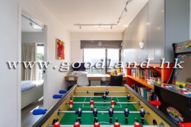 Clear Water Bay Renovated Village House for Sale