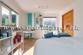 Clear Water Bay Renovated Village House for Sale