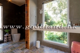 Clear Water Bay Renovated Village House for Sale
