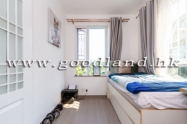 Clear Water Bay Spacious Village House for Sale