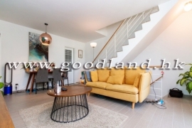 Clear Water Bay Spacious Village House for Sale