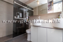 Clear Water Bay Village House with Private Roof for Sale