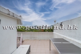 Clear Water Bay Village House with Private Roof for Sale