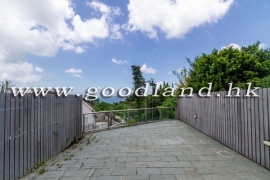 Clear Water Bay Spacious Sea View Village House for Sale
