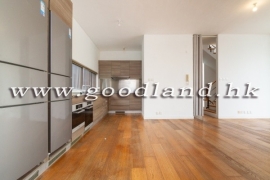 Clear Water Bay Renovated Village House for Sale