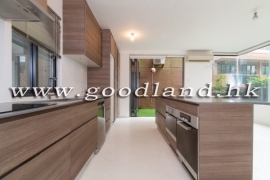 Clear Water Bay Renovated Beachside Village House for Sale