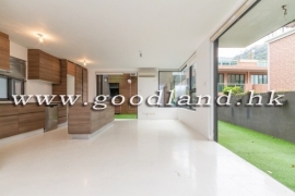 Clear Water Bay Renovated Beachside Village House for Sale