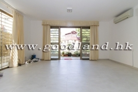 Clear Water Bay Renovated Sea View Village House for Sale