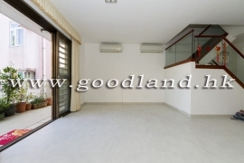 Clear Water Bay Renovated Sea View Village House for Sale