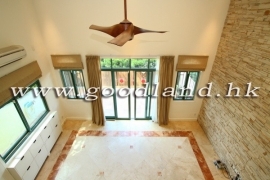 Clear Water Bay High Ceiling Sea View Village House for Sale