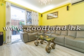 Clear Water Bay Front and Back Yard Village House for Sale