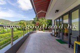 Clear Water Bay Renovated Sea View Village House for Sale