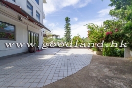 Clear Water Bay Renovated Sea View Village House for Sale