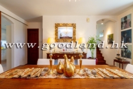 Clear Water Bay Renovated Bright Village House for Sale