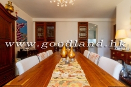 Clear Water Bay Renovated Bright Village House for Sale