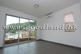 Clear Water Bay Flexible 6-bedroom Village House for Sale
