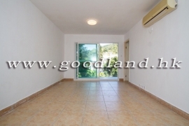 Clear Water Bay Flexible 6-bedroom Village House for Sale