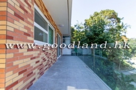 Clear Water Bay Flexible 6-bedroom Village House for Sale
