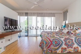 Clear Water Bay Renovated Garden Pool House for Sale