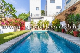 Clear Water Bay Renovated Garden Pool House for Sale