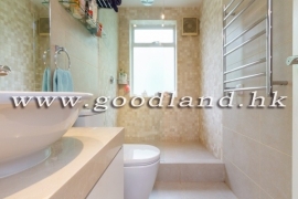 Clear Water Bay Semi-detached Lawn Garden House for Sale