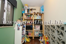 【西贡品味装修村屋出售】泊车便利