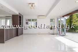 Sai Kung End Unit Village House for Sale | Walk to Town, Communal Pool & Sea View