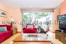 Sai Kung Corner House for Sale | Private Gate Parking, Communal Pool & Greenery