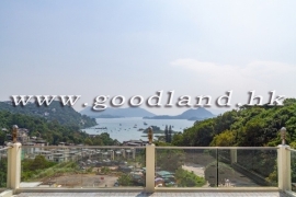 Sai Kung Detached House for Sale | Close to Main Road, Yard & 4 Bedrooms