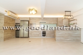 Sai Kung Detached House for Sale | Close to Main Road, Yard & 4 Bedrooms