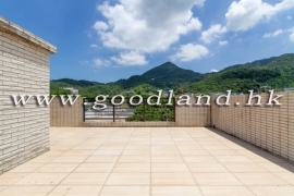 Sai Kung Detached House for Sale | Fenced Garden, Deeded Parking & Greenery View
