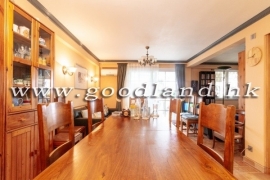 Sai Kung Village House for Sale | Open Sea View, Parking Next to House & 4 Bedrooms