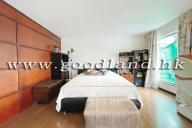 Sai Kung Renovated Village House for Sale