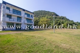 Sai Kung Waterfront Village House for Sale