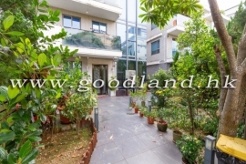 SAI KUNG Village House For Sale | Near Town, Garden, 2 Parking Spaces &amp; 4 Bedrooms
