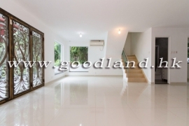 Decent Condition W/ Spacious Layout | Sai Kung Village House for Rent | 4br