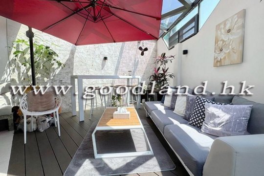 【Sai Kung End-Unit Villa For Sale】Private Garden & Pool | 2-BR Suite + Study