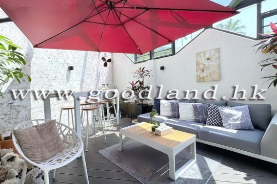 【Sai Kung End-Unit Villa For Sale】Private Garden & Pool | 2-BR Suite + Study