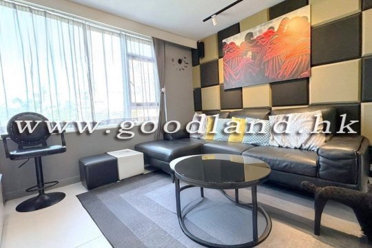 【Sai Kung End-Unit Villa For Sale】Private Garden & Pool | 2-BR Suite + Study
