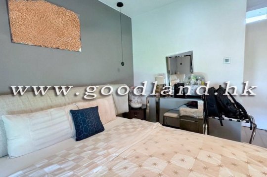 【Sai Kung End-Unit Villa For Sale】Private Garden & Pool | 2-BR Suite + Study