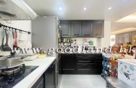 【Sai Kung Village House For Sale】3-BR 2-Suite Fenced Garden